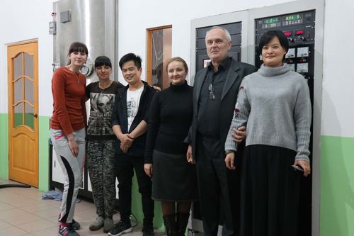 Neueste Unternehmensnachrichten über Die Wartung PVD-Maschine in Ukraine
